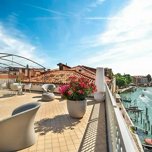 https://venetian-palace-rr.hotelinveneto.com